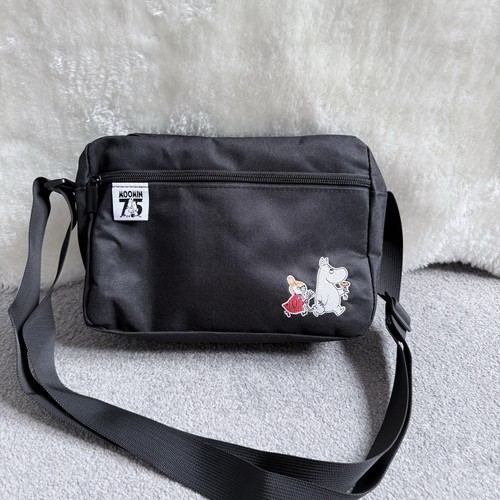 Moomin black canvas - moomin,