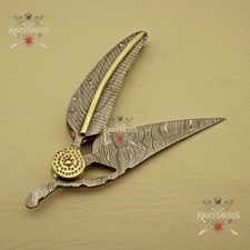 Beautiful handmade Leaf