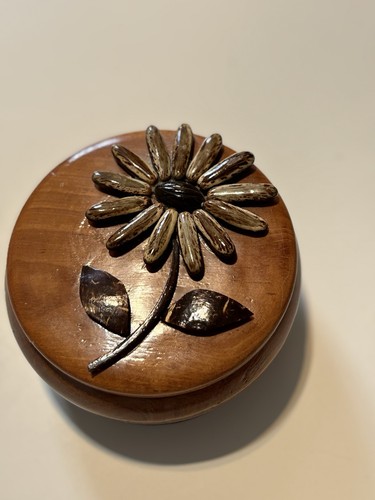 Vintage wooden flower - , trinket