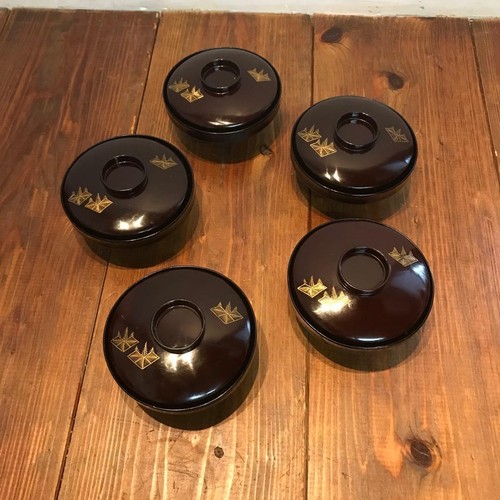 Lacquered wooden bowl with lid - lacquered,