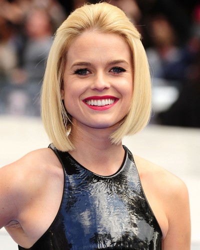 Sexy alice eve 8x10 photo - alice,