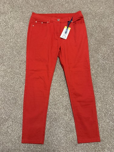 Bnwt dash red - red, cotton
