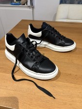 Alexander McQueen Black Size