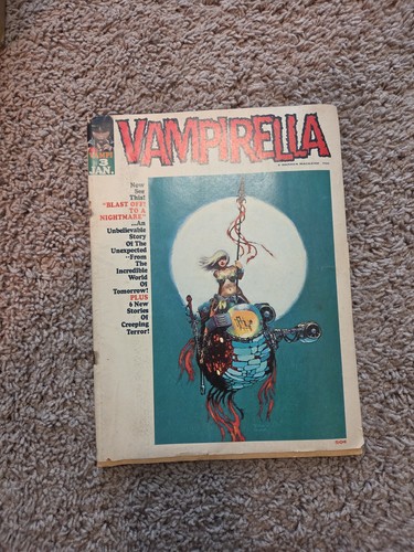 Vampirella magazine 1970 - vampirella,