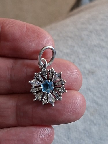 Pandora disney frozen queen - x,