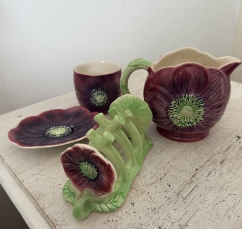 Vintage shorter son anemone - &,