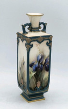 Royal Worcester Hadley Rectangular Shaped  Posy Bud Vase in Excellent Condition 