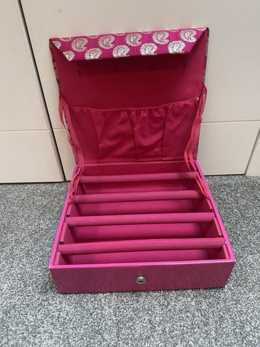 Pink gold brocade bangle box - gold,