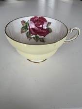 Paragon Double Warrant Rose Teacup Pale Yellow