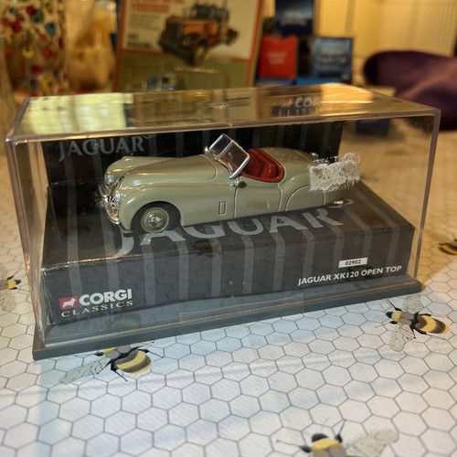 Corgi classics 02902 - corgi, jaguar
