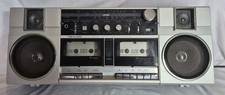 REALISTIC SCR-8 RETRO CASETTE/RADIO BOOMBOX RETRO. 