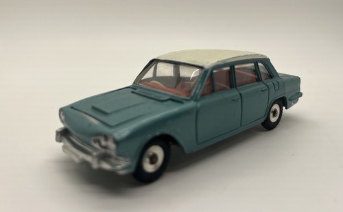 Dinky toys 135 triumph 2000 - 2000,