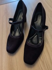 Pavers aubergine suedette