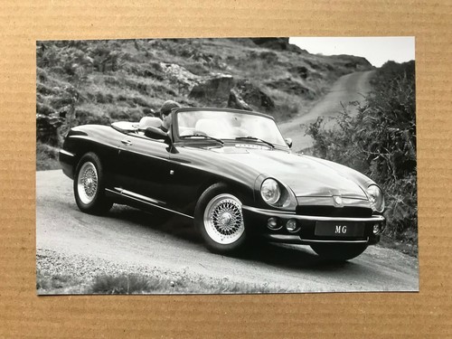 Rv8 press photograph - press,
