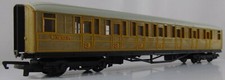 Hornby R4333 LNER Brake Coach