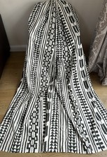 BRAND NEW FABULOUS ABSTRACT CREAM / BLACK EYELET CURTAINS 60 X 90 IN