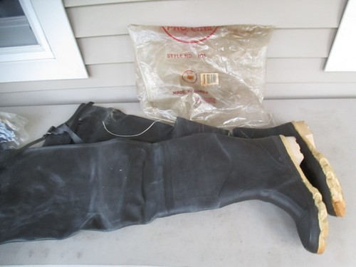Insulated rubber hip boots - rubber,