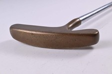 Acushnet Bullseye Putter / 35