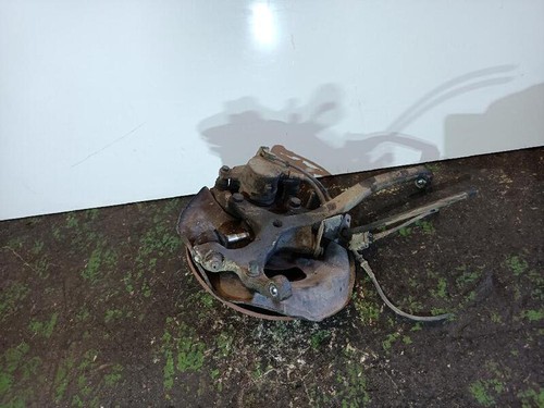 201501 front right wheel hub