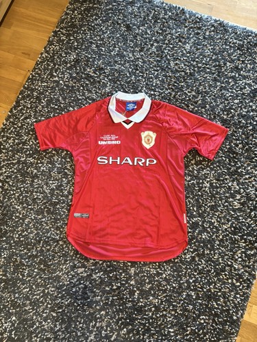 Manchester united retro - manchester,