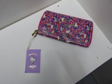 Ladies Liberty London X Hello