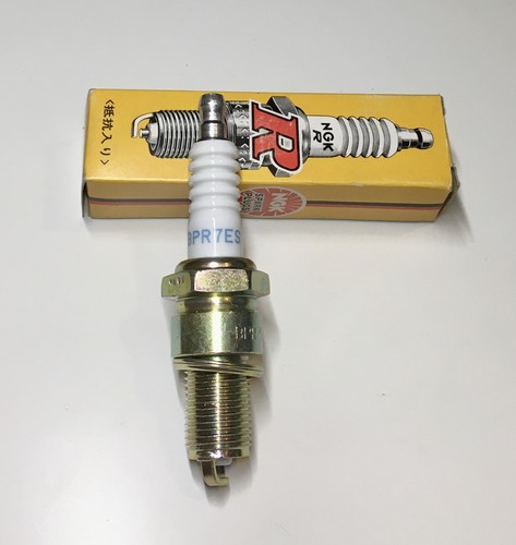 Ngk bpr7es spark plug - 2x,