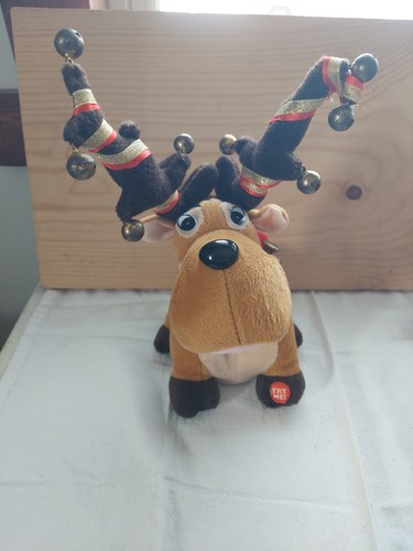 Singing animated reindeer - animated,