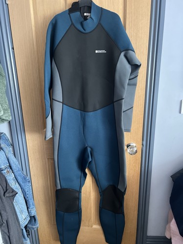 Mountain warehouse full - mountain,