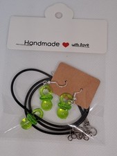 Green Retro 90s Dummy Earrings And Necklace Set Nostalgia 