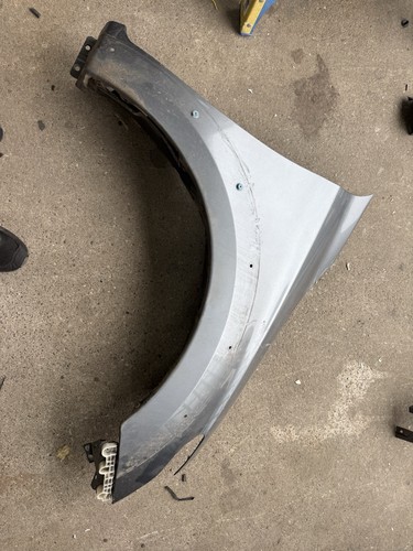 Mitsubishi l200 wing - l200,