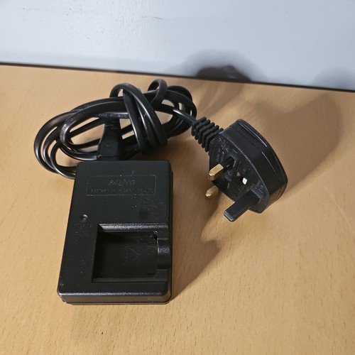 Sanyo var l70 battery - sanyo, charger