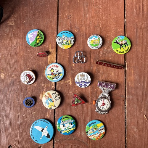 Job lot 1970s pin - , badges