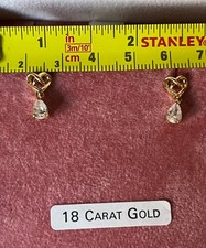 18ct yellow gold heart stud