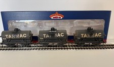 BACHMANN 37- 670A 3 PACK  TARMAC TANK WAGONS FACTORY WEATHERED MINT CONDITION