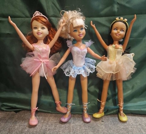 Three pretty poseable - three,
