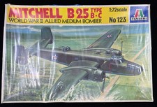 Italeri 1/72 123 Mitchell B25