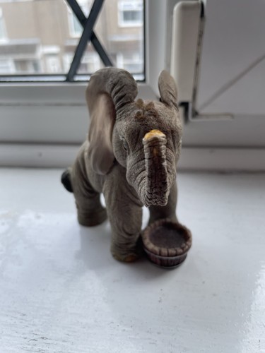 Tuskers elephant - (no, sticker)elephant