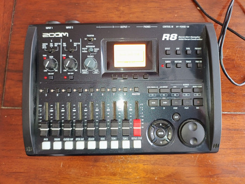 Zoom recorder audio - r8, :