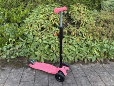 Maxi Mini Pink Scooter