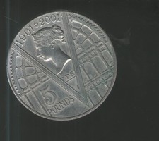 2001 UK £5 / 5 pound coin -