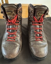 Meindl MFS Burma Walking Boots. Size 9.5