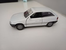 Gama Vauxhall Astra diecast vehicle 1/43 white 3 door astra F
