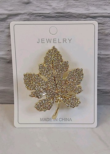 Maple leaf brooch - maple,