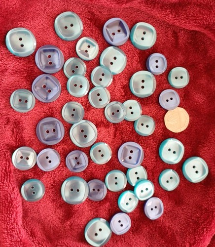 1990s pearlised buttons in - 40,
