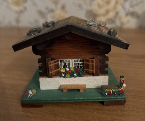 Vintage swiss wooden house - *vintage,
