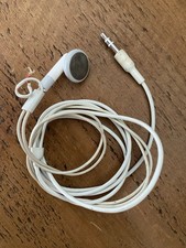 Old Apple iPod, iPhone, iPad