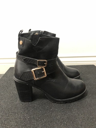Xti black faux leather ankle - black,