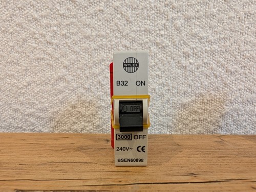 Wylex 32a plug mcb - wylex,