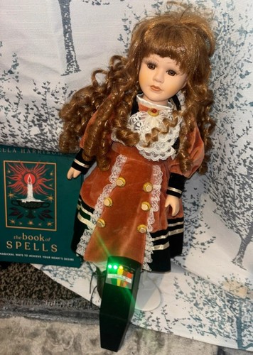 Haunted doll martinez - martinez, 12