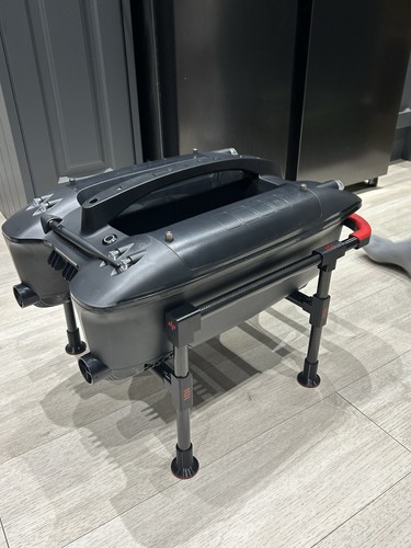 Deep quest bait boat - quest, stand